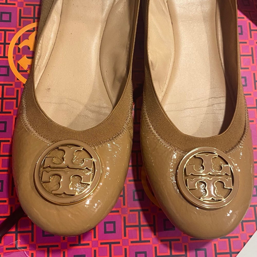 Tory Burch Size 9 Leather Ballet Flats Elastic Nude Logo